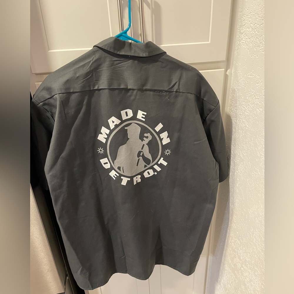 Made in Detroit men’s